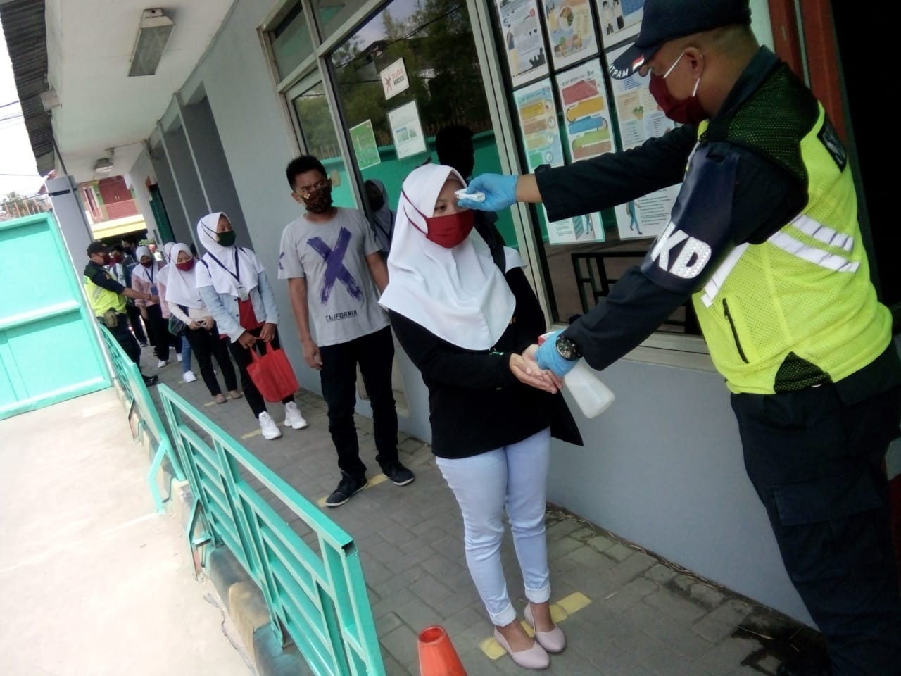 Karyawan PT Nabati