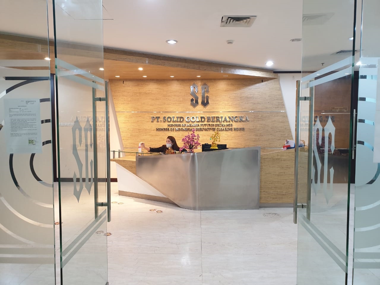 Cara Melamar Pekerjaan di PT Solid Gold Berjangka