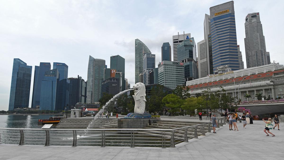 Perbedaan Gaji TKI di Singapura Antara Pria dan Wanita