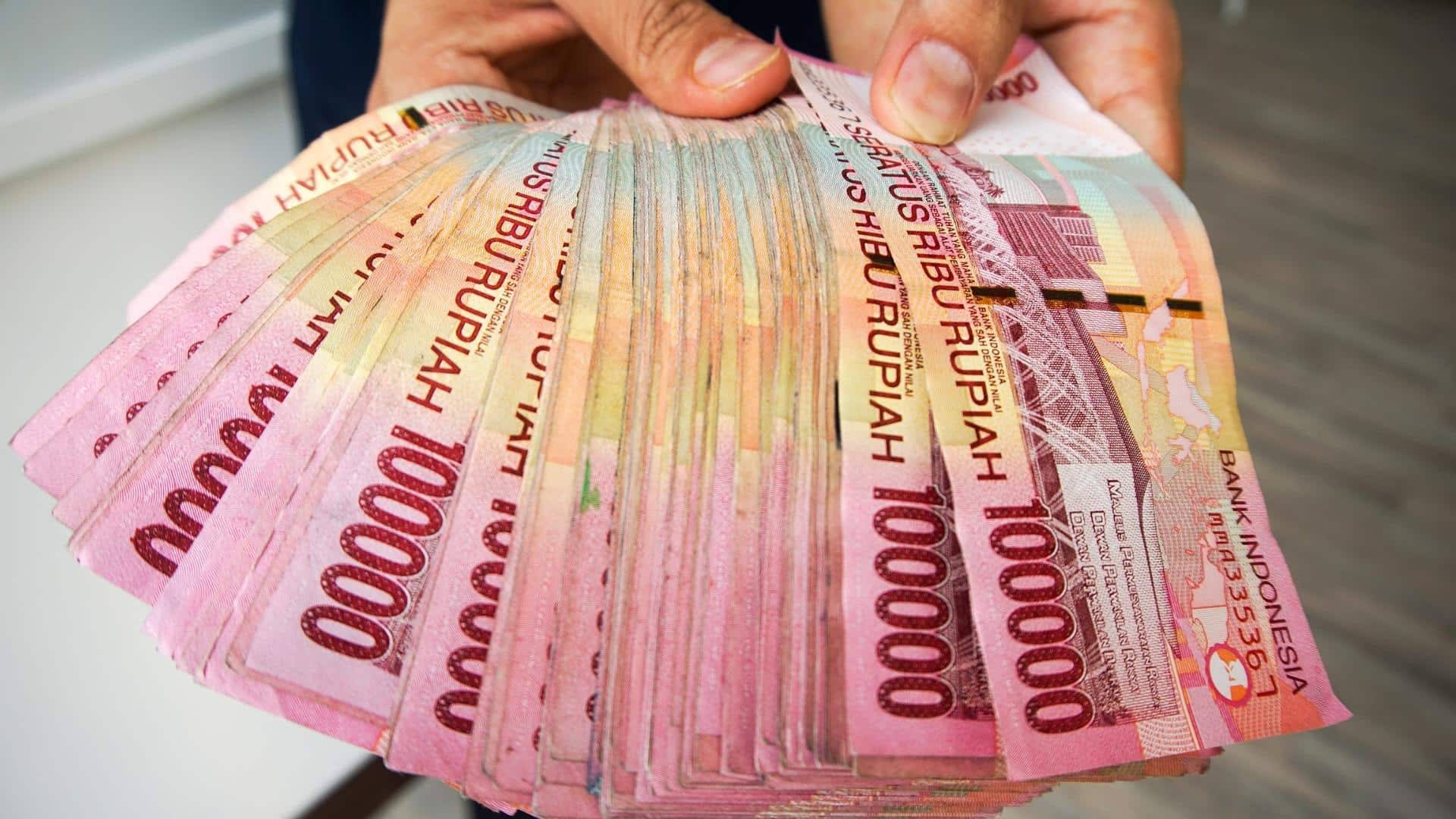 Perbedaan Gaji UMP dan UMK