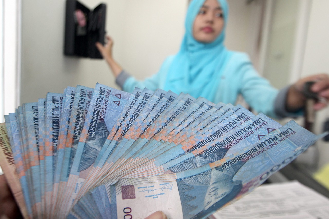 Bonus, Tunjangan, dan Sistem Gaji Bank Danamon