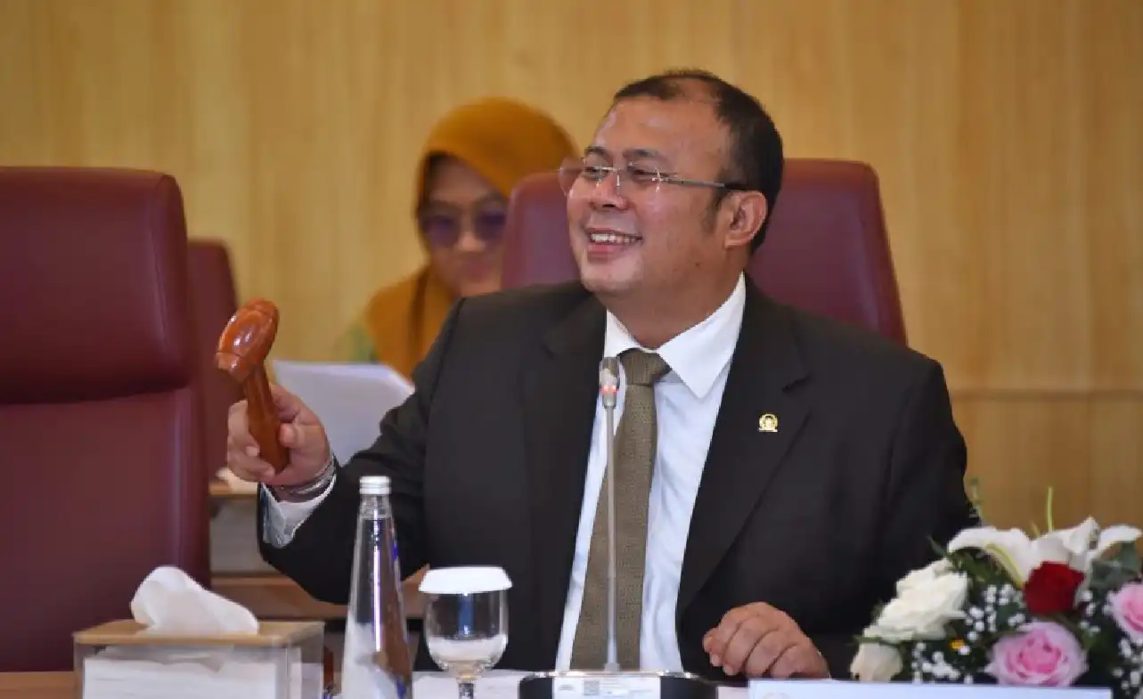 Gaji Anggota DPR