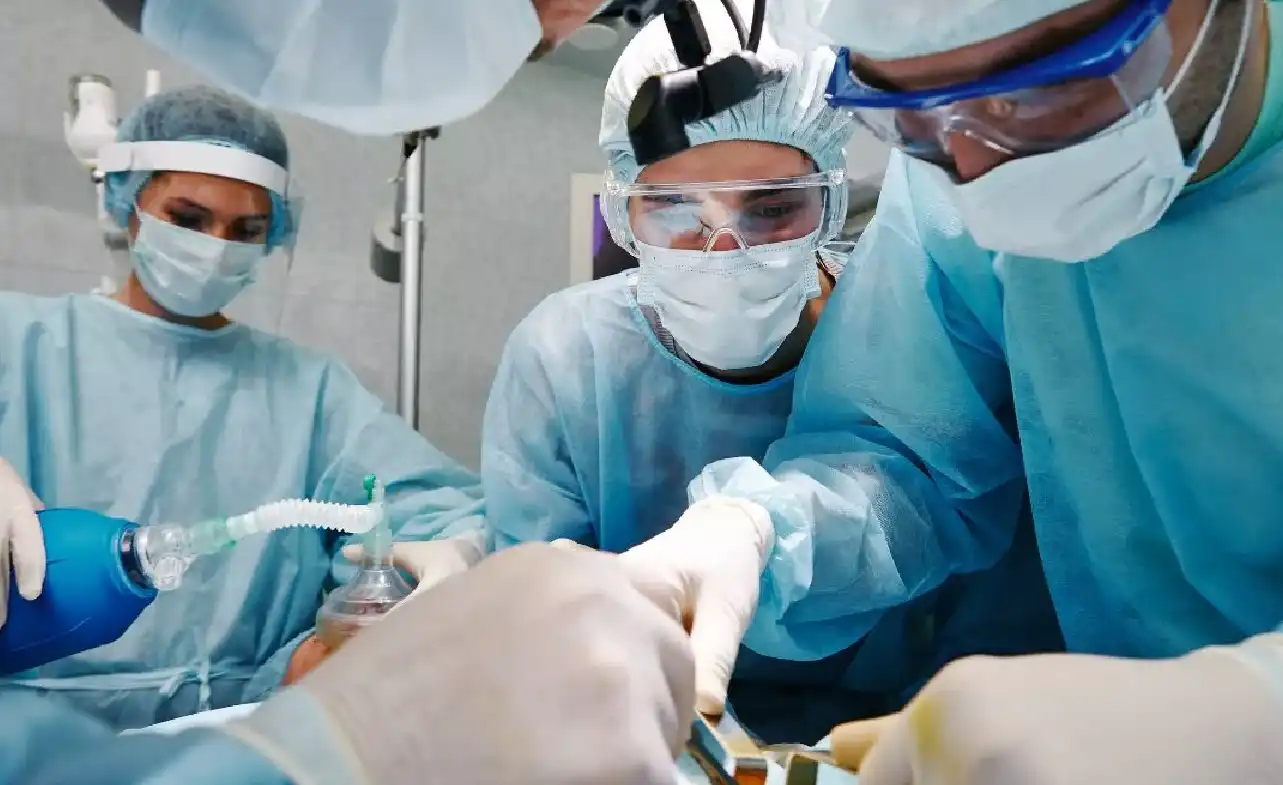 Gaji Dokter Bedah Beserta Tunjangannya