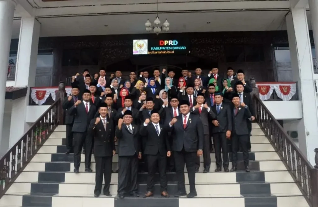 gaji dprd kabupaten